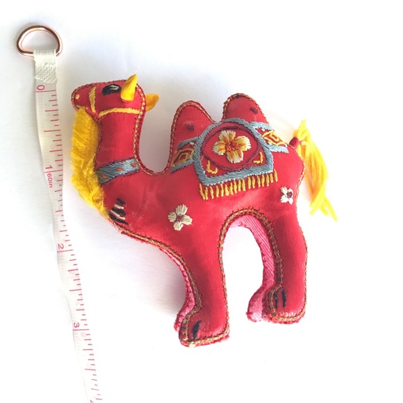 *SOLD* Vintage Asian silk stuffed animal figurines - Picture 7 of 8